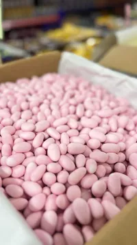 حلويات ملبس وردية