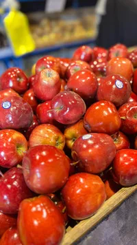 تفاح أحمر طازج (Red Delicious)