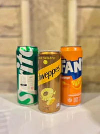مشروب غازي بنكهة الأناناس الذهبي - شويبس (Schweppes)