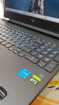 لابتوب إنتل كور مع بطاقة رسومات إنفيديا جيفورس آر تي إكس