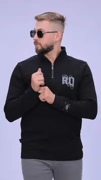 بلوزة RQ سوداء بسحاب