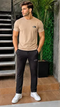 طقم ملابس رجالية - ذا نورث فيس (The North Face)