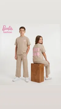 طقم ملابس كوزي كلوب للأطفال - باربي فاشن (Barbie)