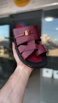 صندل شبابي جلدي فاخر - فيراغامو (Ferragamo)