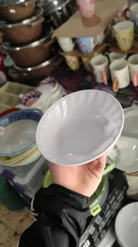 صحن تقديم سيراميك أبيض
