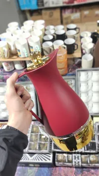 دلة قهوة حرارية عصرية - أحمر وذهبي