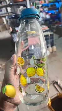 زجاجة عصير ليمون