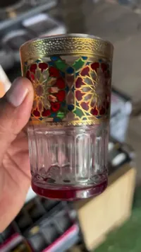 كاسة زجاجية مزخرفة