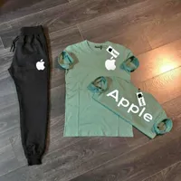 طقم ملابس رياضية رجالي - أبل (Apple)