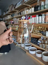 براد زجاج شفاف مع غطاء