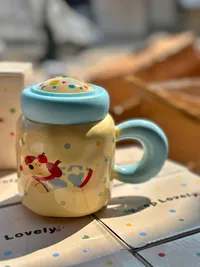 كوب أطفال برسومات لطيفة