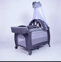 سرير أطفال متنقل مع ناموسية (Baby Crib)