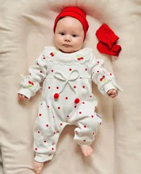 بدلة أطفال بتصميم كرز (Baby Suit)