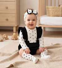 طقم ملابس أطفال بتصميم قلوب (Baby Outfit)