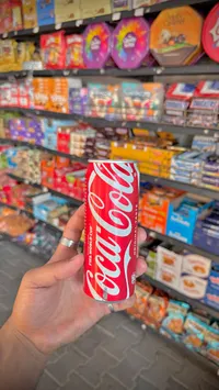 مشروب غازي كوكاكولا (Coca-Cola)