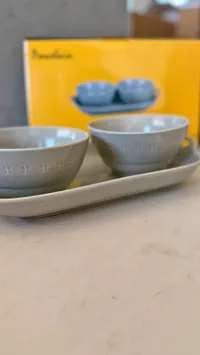 أكواب وصحون تقديم - بورسلين (Porcelain)