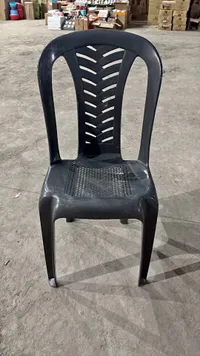 كرسي بلاستيك