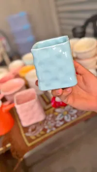 كوب سيراميك يدوي الصنع