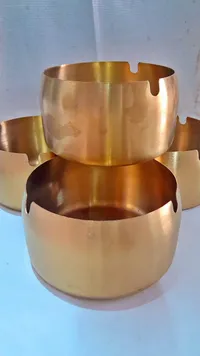 منفضة سجائر نحاسية