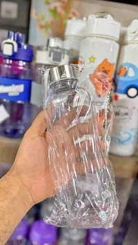 قارورة مياه بلاستيكية بتصميم لطيف