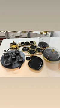 طقم تقديم فاخر أسود وذهبي