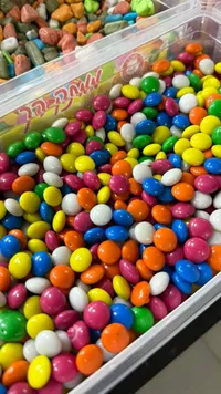 حلويات كرات ملونة - فراولة