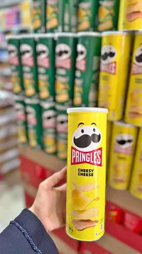 رقائق البطاطس بنكهة الجبن - برينجلز (Pringles)