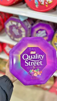 علبة شوكولاتة مشكلة - كواليتي ستريت من نستله (Nestle)