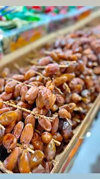 تمر طبيعي طازج