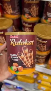 أصابع ويفر محشوة بكريمة البندق - رولوكات من أولكر (Ulker)