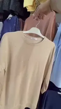 بلوزة أطفال شتوية ناعمة بلمسات لامعة