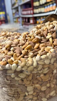 مكسرات مشكلة - كاجو واللوز والفستق
