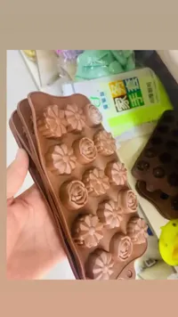 قالب سيليكون لصنع الشوكولاتة بتصاميم الورود والزهور