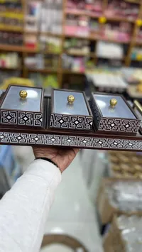 مضيفة معمول فاخرة