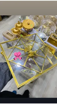 صحن ضيافة زجاجي ذهبي هندسي