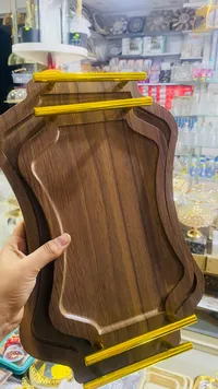 طقم صواني خشبية بمقابض ذهبية