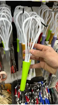 خفاقة سيليكون بمقبض ملون