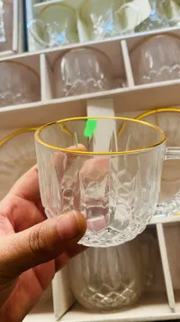 كاسات شاي كريستال بحافة ذهبية
