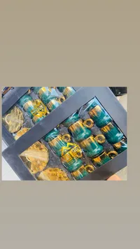 مجموعة زيوت عطرية فاخرة - علب زجاجية ملونة