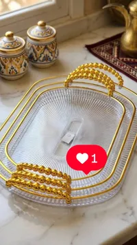طقم أطباق فاخر بحواف ذهبية