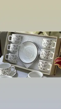 طقم فناجين وأطباق سيراميك بتصميم أوراق النبات