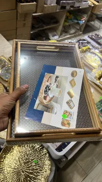 صينية تقديم خشبية مع مقابض