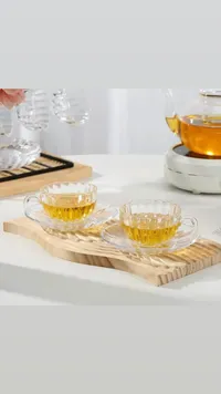 طقم كاسات شاي زجاجية بتصميم مضلع