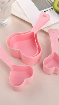 طقم أكواب معيارية على شكل قلب