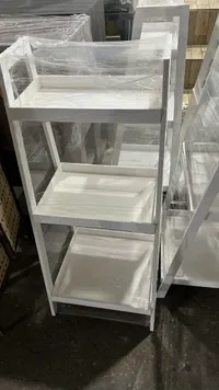 ستاند رفوف خشبي أبيض متعدد الاستخدامات