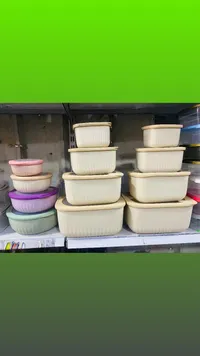 طقم حافظات طعام بلاستيكية متعددة الأحجام