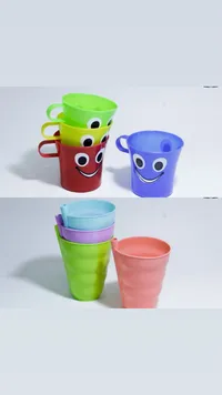 أكواب بلاستيكية ملونة للأطفال بتصاميم مرحة