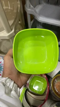 صحن بلاستيك مربع ملون