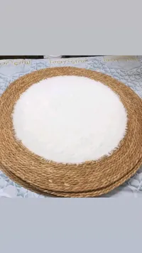 مفرش طاولة دائري من الخوص والفرو