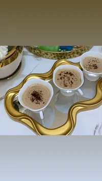 صينية تقديم مرايا بتصميم متموج ذهبي